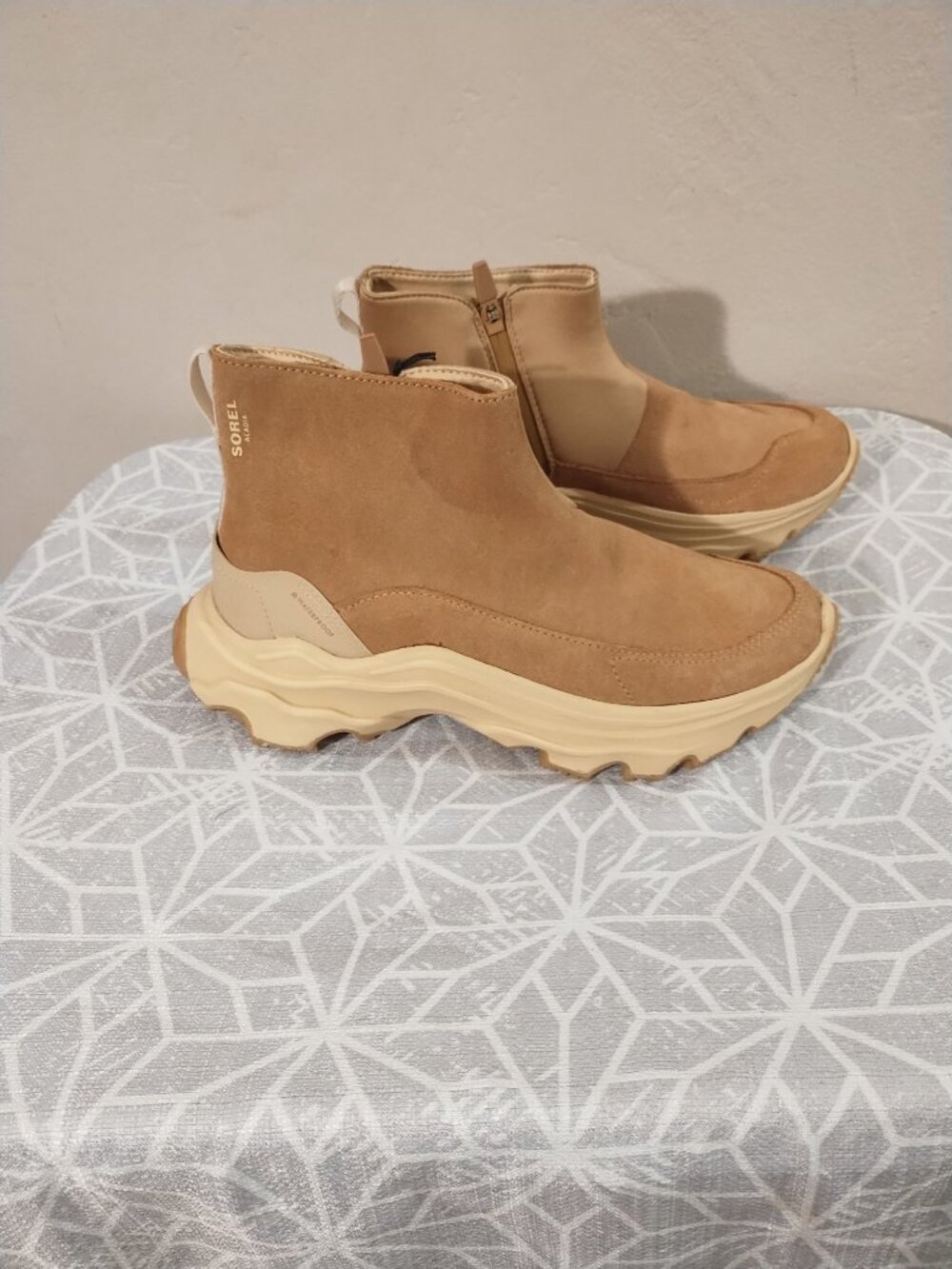 Sorel women's waterproof shoe - Picture 2 of 11